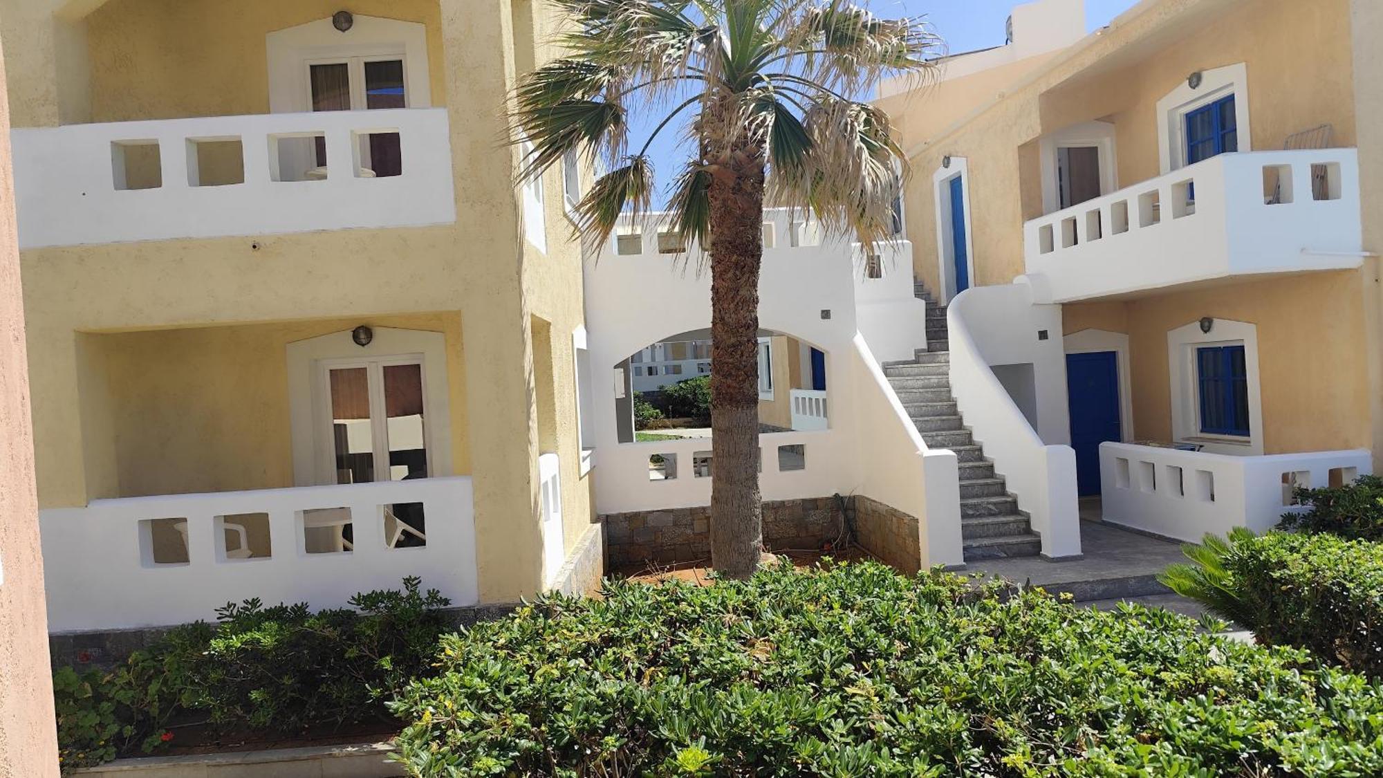 Niros Beachfront Aparthotel Kokkini Hani Buitenkant foto