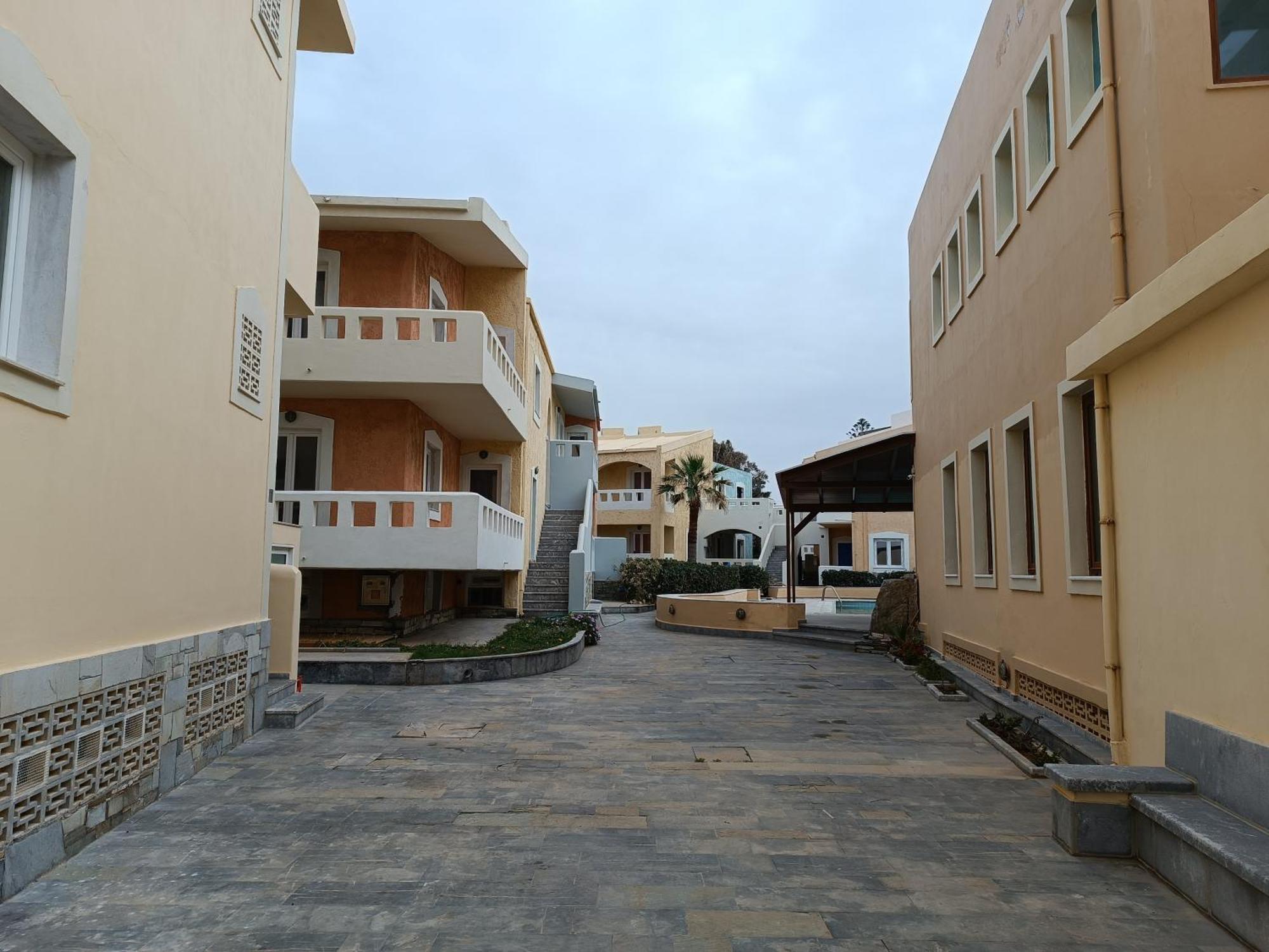 Niros Beachfront Aparthotel Kokkini Hani Buitenkant foto