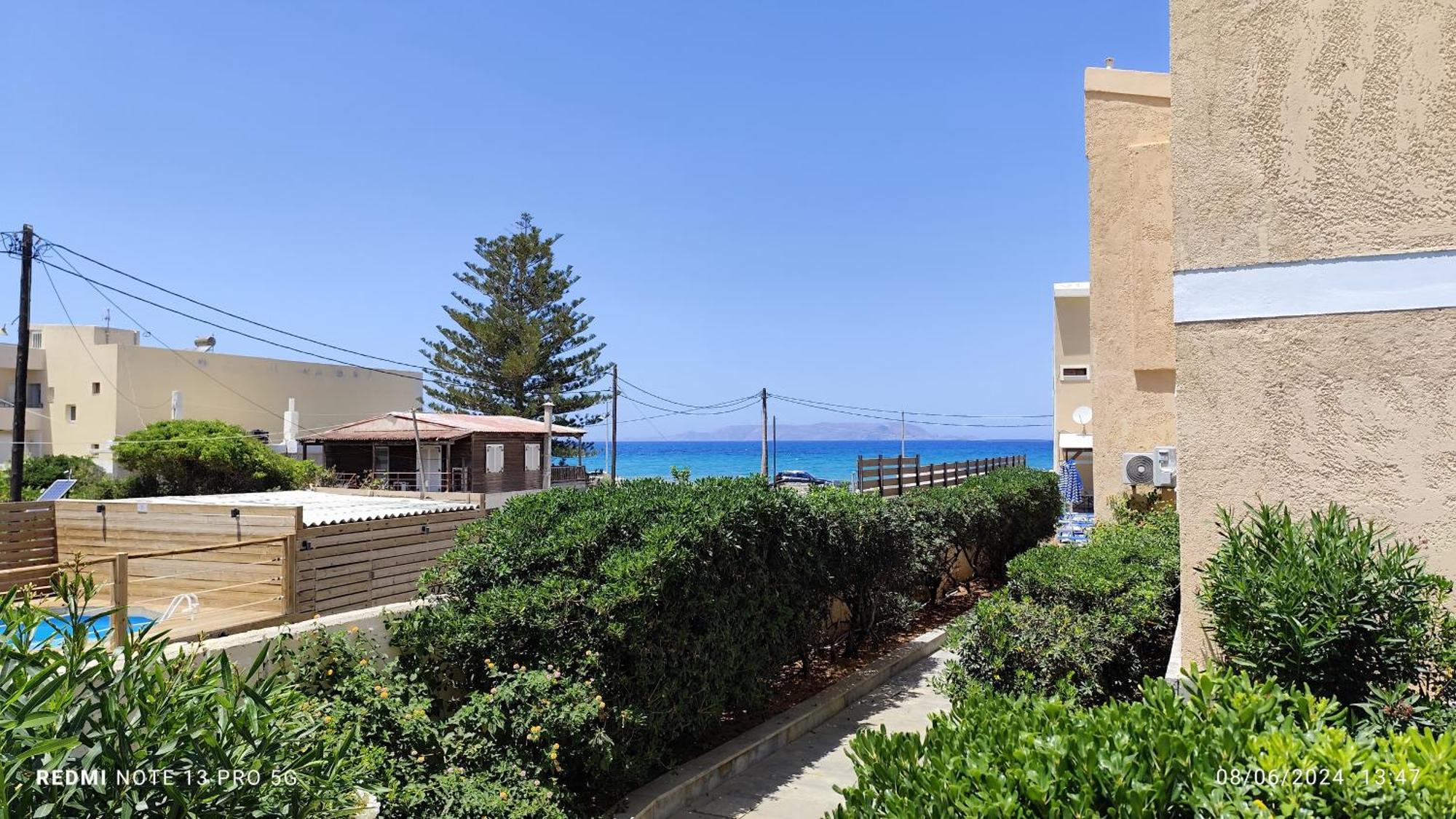 Niros Beachfront Aparthotel Kokkini Hani Buitenkant foto